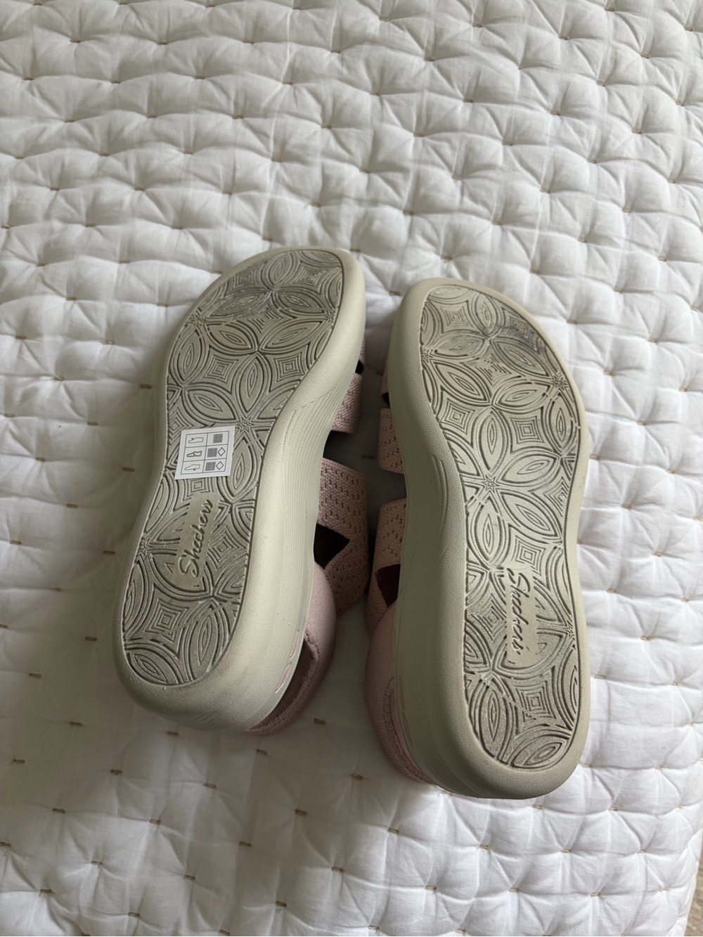 Skechers pink Blush slip on knit Sandals size 7 - Picture 5 of 11